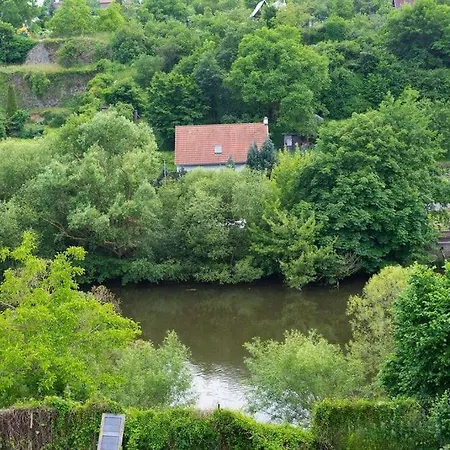 Ruhige Unterkunft Mit Einer Schoenen Aussicht